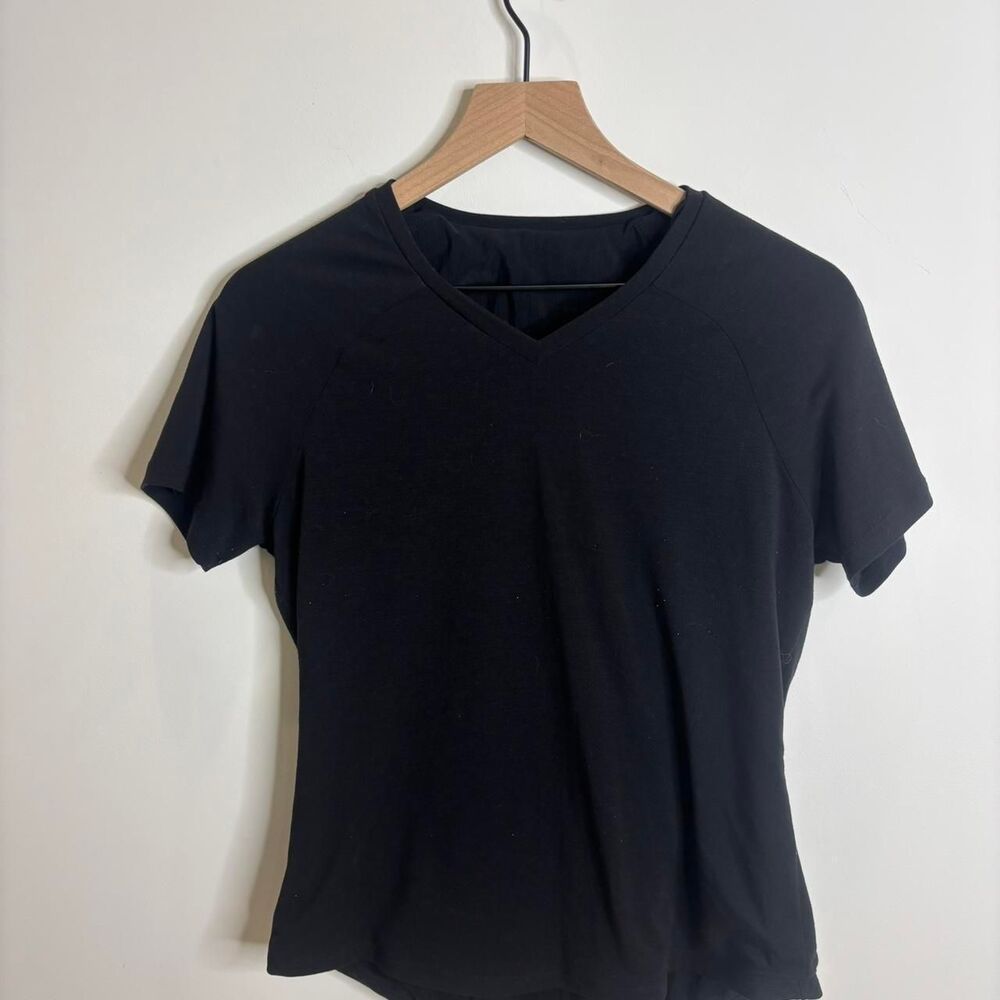 Lululemon Women's Black T-shirt